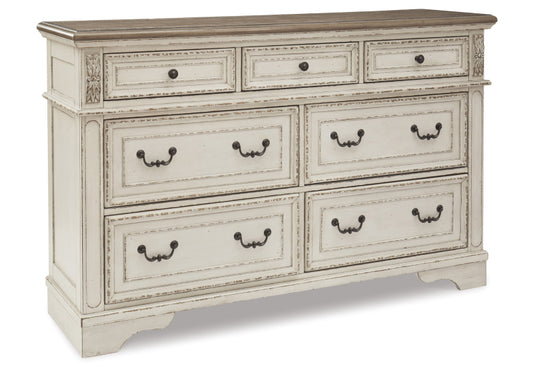 Realyn 7 Drawer Dresser